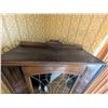 Image 5 : Art Deco China Cabinet With Geometric Leaded Glass and Bakelite Pulls
