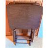 Image 4 : Lot: Cushions, Framed Prints, Ottoman, Coffee Table, TV Trays