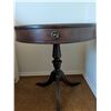 Image 3 : Round Mahogany Side Table & Tripod Pedestal Base