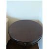 Image 5 : Round Mahogany Side Table & Tripod Pedestal Base