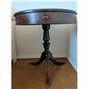 Image 7 : Round Mahogany Side Table & Tripod Pedestal Base