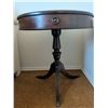 Image 8 : Round Mahogany Side Table & Tripod Pedestal Base