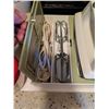Image 11 : Corning Ware Blue Cornflower, Pyrex and Kitchen Small Appliances