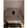 Image 15 : Corning Ware Blue Cornflower, Pyrex and Kitchen Small Appliances