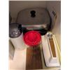 Image 6 : Corning Ware Blue Cornflower, Pyrex and Kitchen Small Appliances