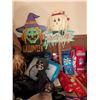 Image 9 : Halloween and Christmas Decorations with Artificial Flowers
