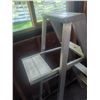 Image 5 : Aluminum Step Ladder and Metal Hand Truck