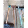 Image 3 : Snow Shovels, Rakes, Garden Tools
