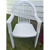 Image 3 : White Plastic Outdoor Patio Chairs