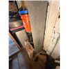 Image 8 : Concrete Cylinder 250W0G, Metal Framing, Hose, Buckets,