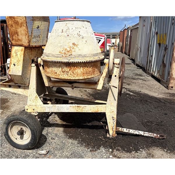 Stone Equipment Concrete Mixer w/ Honda Engine on Towable Trailer