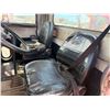 Image 13 : 1996 Peterbilt 3-Axle Semi Truck Tractor (Doesn't Run)