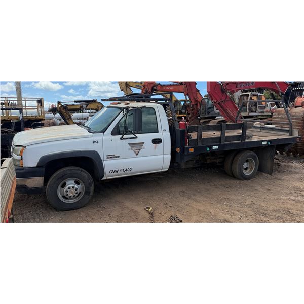 2005 Chevrolet 3500 Duramax Diesel Dually Flatbed Truck (Doesn't Run)
