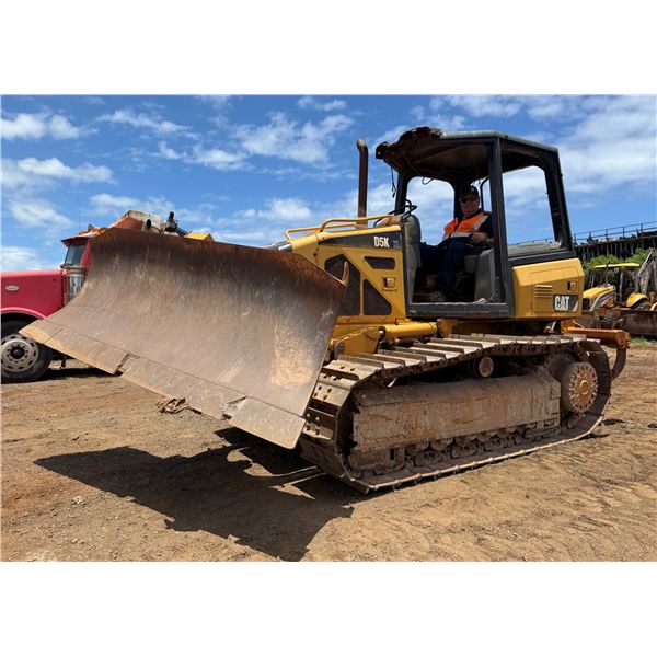 CAT Caterpillar D5K XL Dozer (Starts & Runs - See Video)