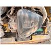 Image 21 : CAT Caterpillar 226B Skidsteer (Starts & Runs - See Video - Needs Batteries)