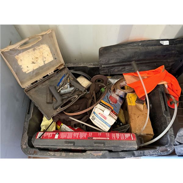 Husky Torque Wrench, Sandblaster Gun, Hand Tools, Fire Extinguisher, etc