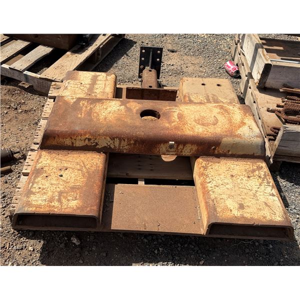 Machine Hitch Plate w/ Ball Hitch