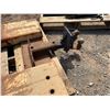 Image 3 : Machine Hitch Plate w/ Ball Hitch