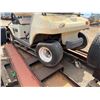 Image 9 : Club Car 2-Seat Golf Cart w/ Canopy Top (doesn't run)