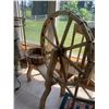 Image 3 : Standing Lamp and Wicker Decorations Lot