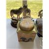 Image 5 : Decorative Collectibles Lot