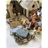 Image 3 : Figurines, Birdhouses, and Decor