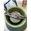 Image 3 : Green Hand-Crank Ice Cream Maker and Round Lk