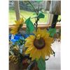 Image 4 : Sunflower-Themed Decor Lot