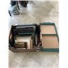 Image 1 : Picture Frames and Green Display