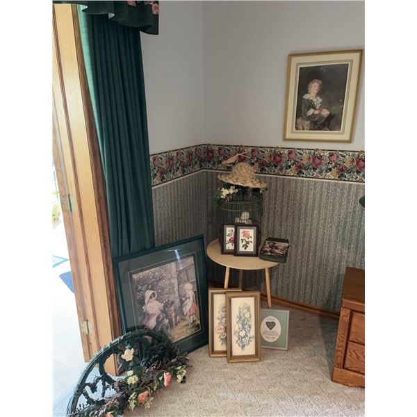 Framed Prints and Decorative Items