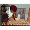 Image 1 : Vintage Purses, Hats, and Decorative Items