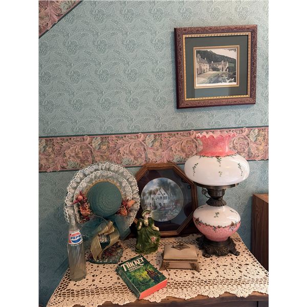 Electric Vintage Lamp and Caldwell 1992 Art