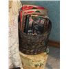 Image 4 : Decorative Table With Art by Ann Hunter, Magz