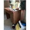Image 7 : Kenmore Sewing Machine with Stand and Notions