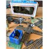 Image 5 : HO Scale Model Train Set With Accessories