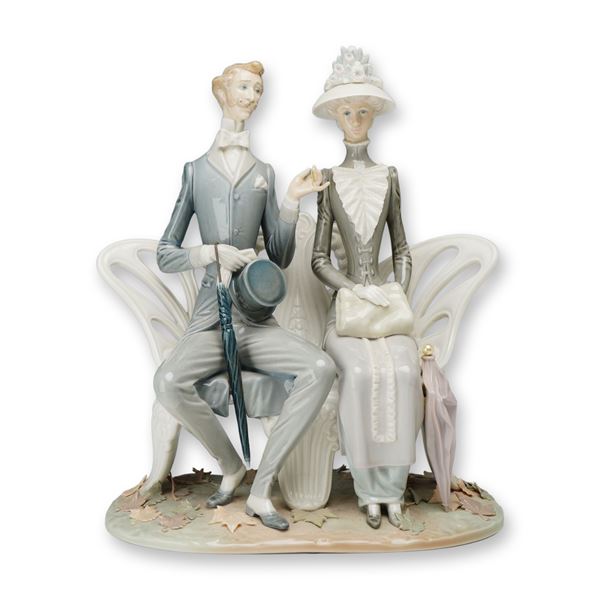 Lladro Spanish Porcelain Lovers in the Park, 1274