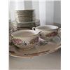 Image 10 : S1 Dinnerware A