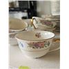 Image 4 : S1 Dinnerware A