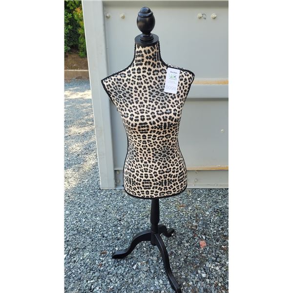 S1 Dress Makers Body A