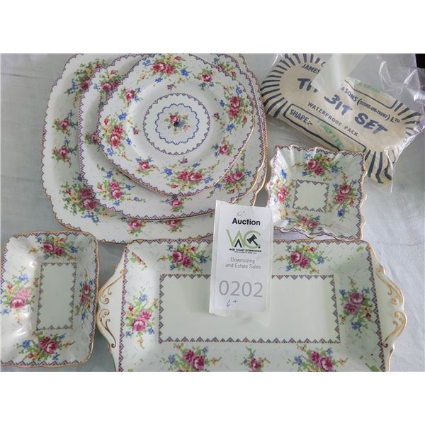 S4 Royal Albert Petit Point A