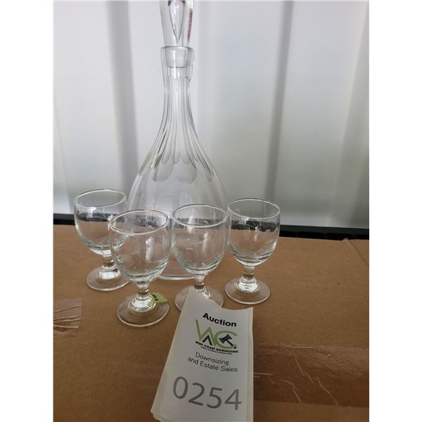 S4 Crystal Decanter Set A