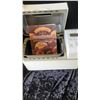 Image 4 : Charlescraft Bread Maker & Wood Bread & Cannisters A
