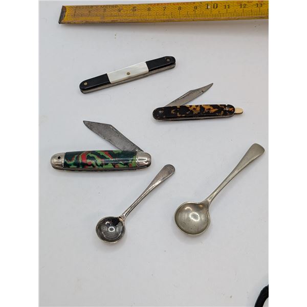 Three Pocket Knives / Two Spoons