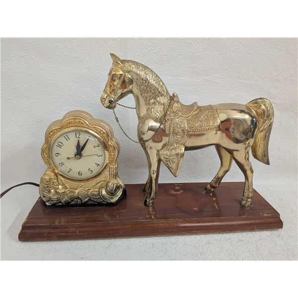 Vintage United Mantel Horse Clock 1940s