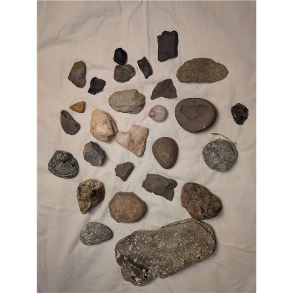 Geological Formations & Fossils / Artifacts