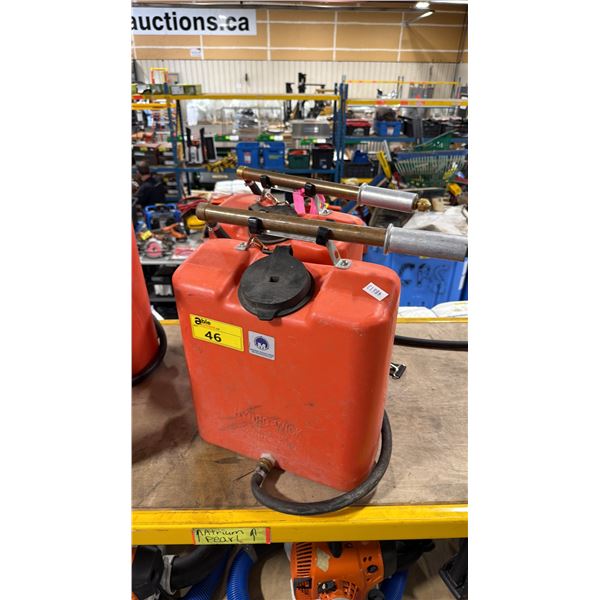 2 HYDRO-WICK RED PLASTIC COMMERCIAL FIRE BACKPACK WATER SPRAYERS