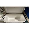 Image 2 : COLEMAN WHITE 316 SERIES 120 QT PORTABLE MARINE COOLER
