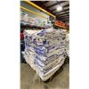 Image 2 : PALLET OF 38" X 38" X 54" COMMERCIAL PLASTIC WOVEN TRANSPORT BAGS *MUST TAKE ALL ON PALLET*
