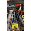 Image 1 : STACK OF ASSORTED INDUSTRIAL HAND OPERATED BOLT CUTTERS