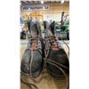 Image 3 : 2 PAIRS OF SIMMS MEN'S TRIBUTARY BOOTS - RUBBER ONES SIZE 12, ONE SIZE 11